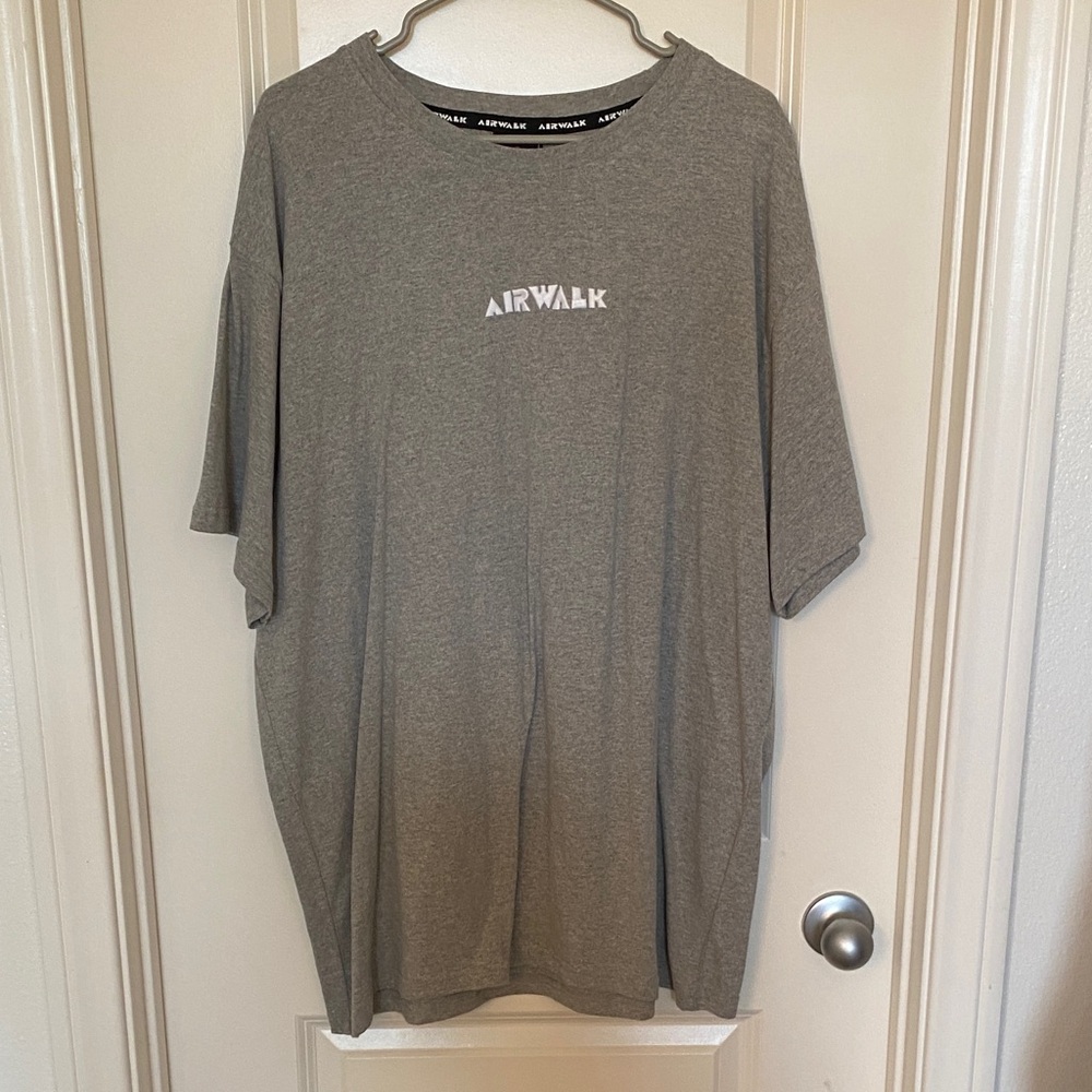Airwalk Classic Gray Short Sleeve Tee
